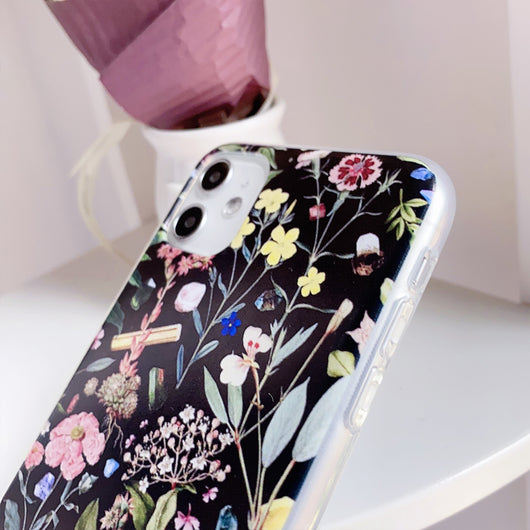 Funda de Silicona Floral Compatible con Apple - Image 3
