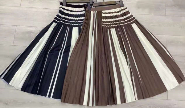 Falda Plisada a Rayas con Contraste de Colores - Diseño Elegante y Sofisticado