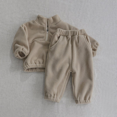 Traje Deportivo Infantil de Cuello Alto Reversible en Terciopelo - Image 12