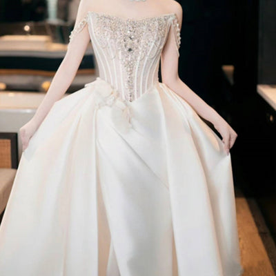 Vestido de Novia Satén Blanco con Hombros Descubiertos