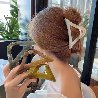 Plato Hueco Decorativo con Pinza de Tiburón - Image 11