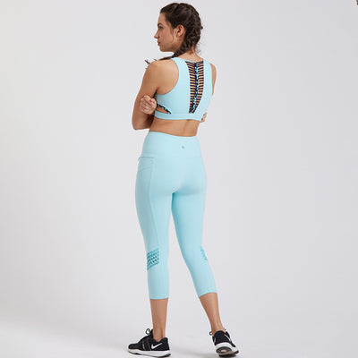 Conjunto Deportivo Ajustado: Top y Leggings para Correr - Image 11
