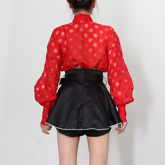 Blusa Larga con Mangas Linterna y Lunares - Diseño Moderno