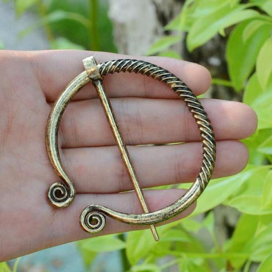 Broche Vikingo Estilo Nórdico - Accesorio Versátil para Denim y Accesorios