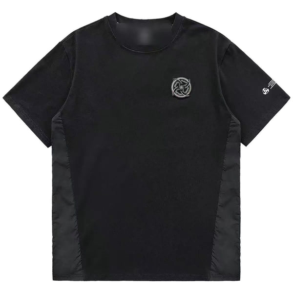 Playera de Hombre con Parches Bordados y Diseño Patchwork