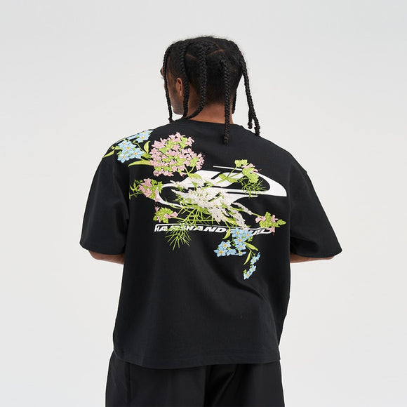 Playera Bordada con Flores - Manga Corta Clásica