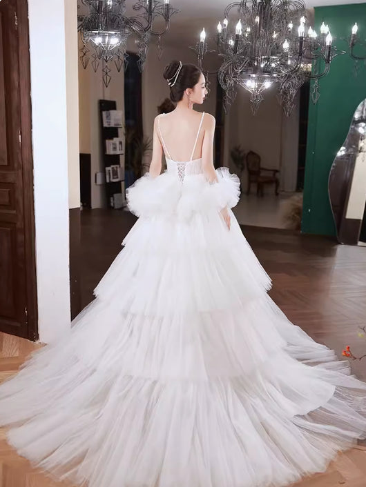 Vestido de Novia Blanco con Tirantes y Falda Tipo Tutú - Elegancia Francesa - Image 5