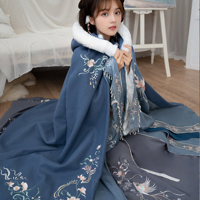 Capa Hanfu Bordada para Mujer con Forro Polar Largo - Image 3