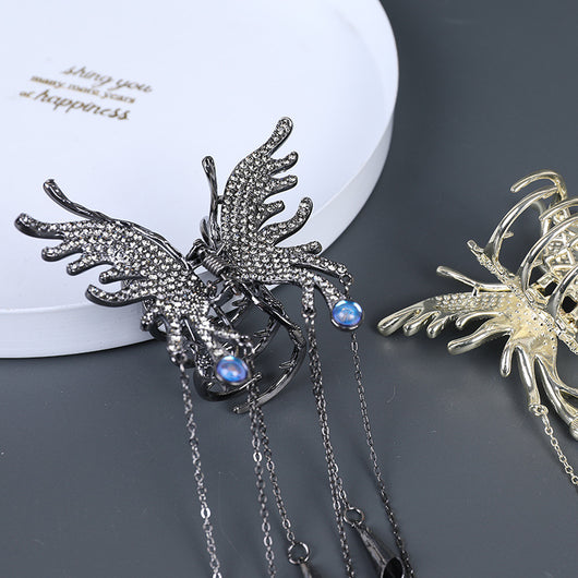 Broche Mariposa Brillantes con Borla y Sonajero de Viento - Image 4