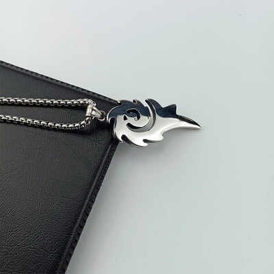 Collar Colgante Fénix de Fuego en Acero Titanio para Hombre - Image 4