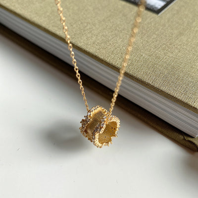 Collar de Oro Giratorio con Cuentas - Diseño Minimalista Chic - Image 6