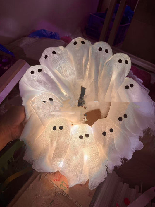 Corona Decorativa de Fantasma para Halloween con Luces LED - Decoración para Puerta y Pared - Image 9