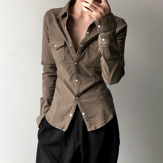 Camisa Denim Slim Fit con Solapa Plisada para Mujer - Image 4