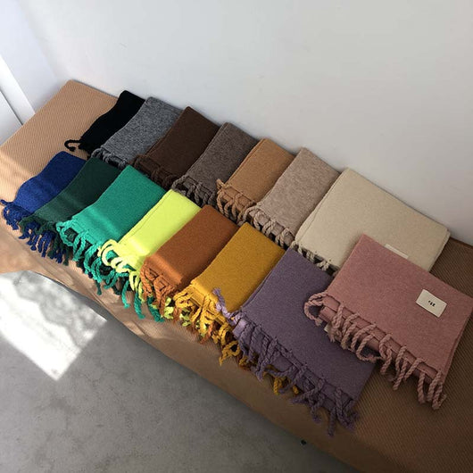 Bufanda Tejida de Lana para Parejas con Borlas de Color Puro - Image 22