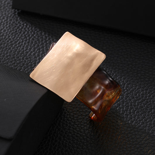 Pulsera Cuadrada Geométrica en Metal Cepillado - Diseño Elegante y Minimalista - Image 12