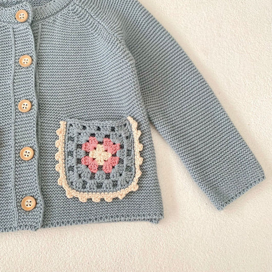 Cardigan Tejido a Mano para Niños con Cuello Redondo y Bolsillos Calados - Image 20