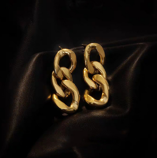 Aretes Geométricos Retorcidos en Metal Versátil - Image 11