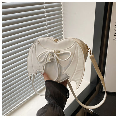 Bolso Bandolera con Diseño de Alas de Murciélago y Corazón - Image 32