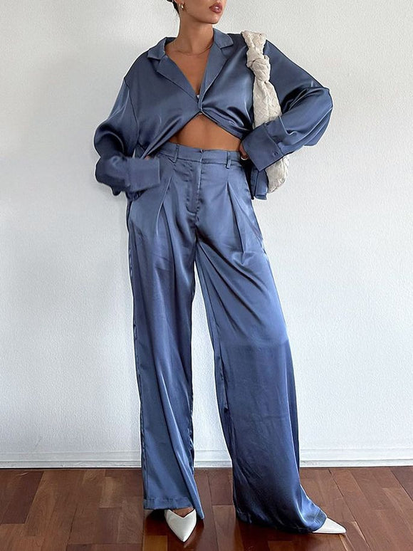 Conjunto Elegante de Satén: Blusa Manga Larga y Pantalón Talle Alto