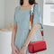 Bolso Mensajero de Cuero con Detalles en Contraste - Diseño Minimalista
