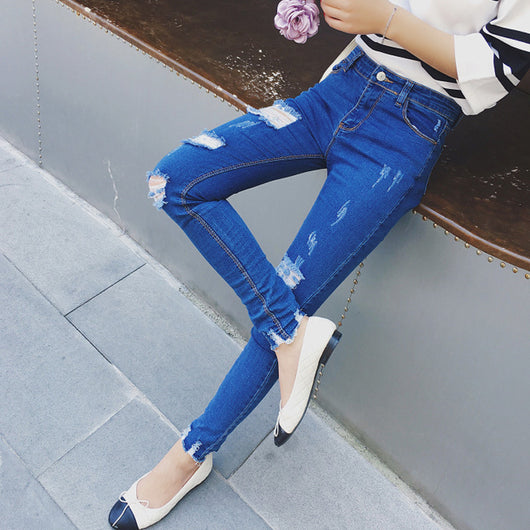 Pantalones Ajustados Estilo Coreano Baita con Detalles Perforados y Efecto Reductor - Image 9