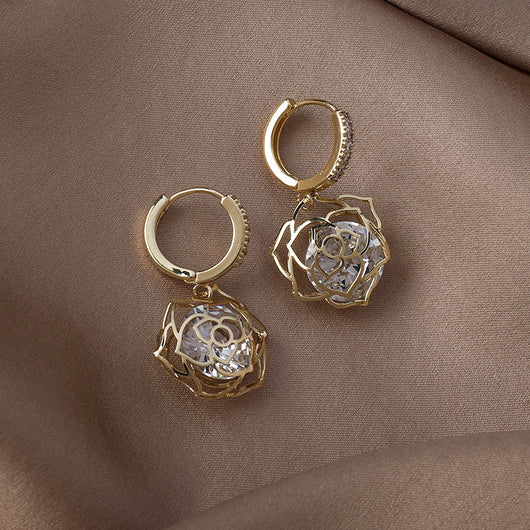 Aretes de Circonio Hueco con Incrustaciones Brillantes y Zirconia Rosa - Image 6