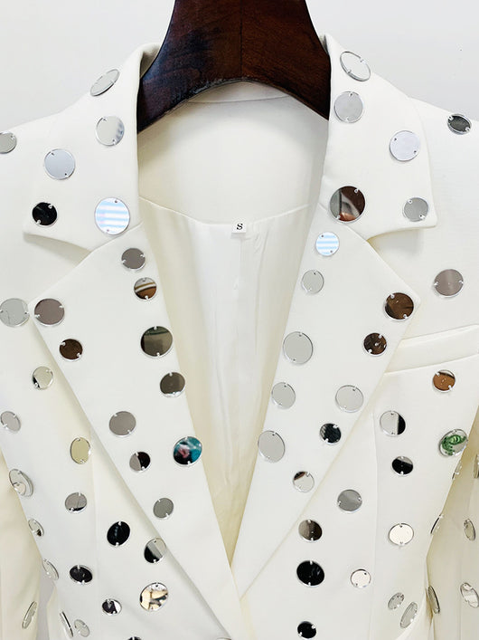 Blazer Elegante con Detalles de Perlas y Botón Decorativo - Image 15