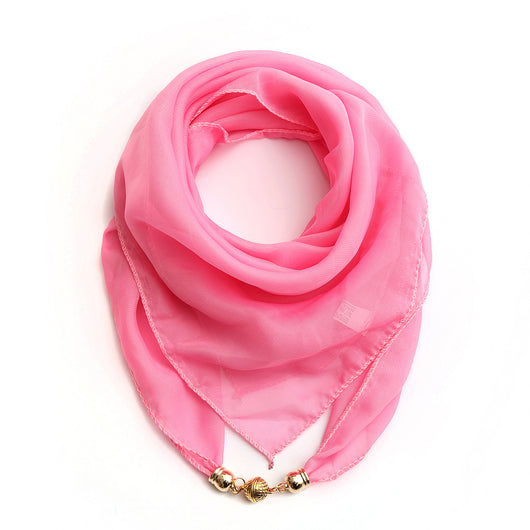 Pañuelo de Seda con Hebilla Magnética - Diseño Monocromático Dorado - Image 9