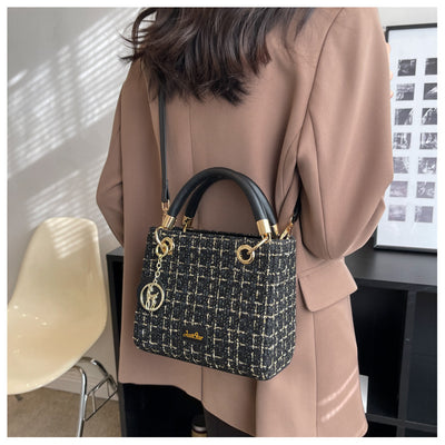 Bolso de Moda para Mujer Tipo Mensajero Bandolera - Image 29