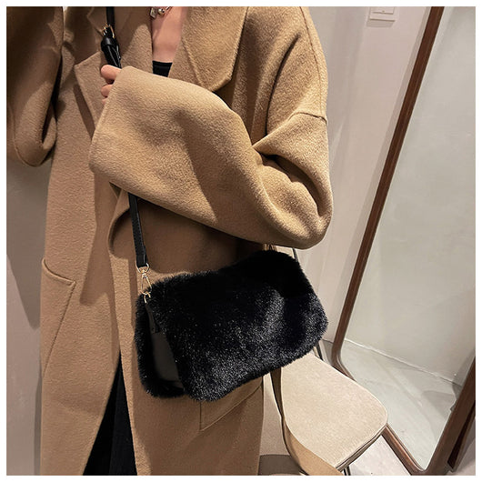 Bolso de Hombro Cuadrado Plush en Colores Sólidos - Image 10