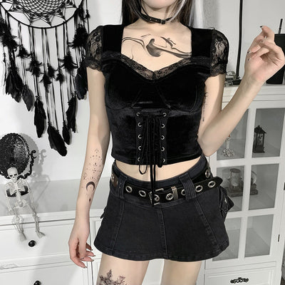 Blusa Elegante de Encaje y Gamuza con Cuello Cuadrado Manga Corta - Image 8