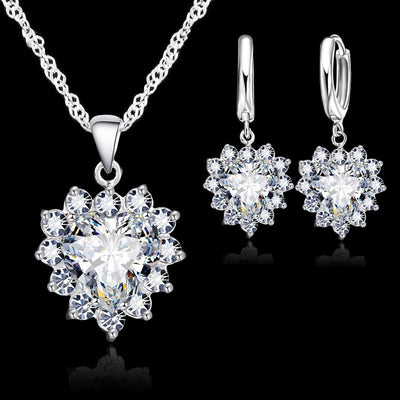 Conjunto de Aretes y Collar en Forma de Corazón - Image 16