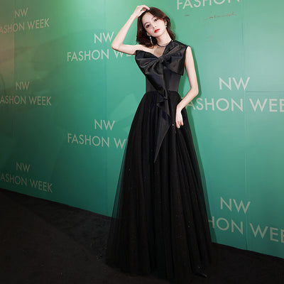 Vestido de Noche Satinado Borgoña para Compromisos y Eventos - Image 8