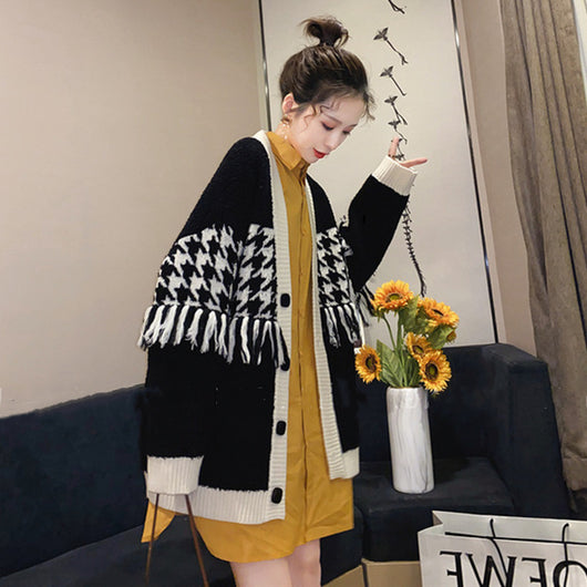 Cardigan de Cuello V con Flecos - Image 6