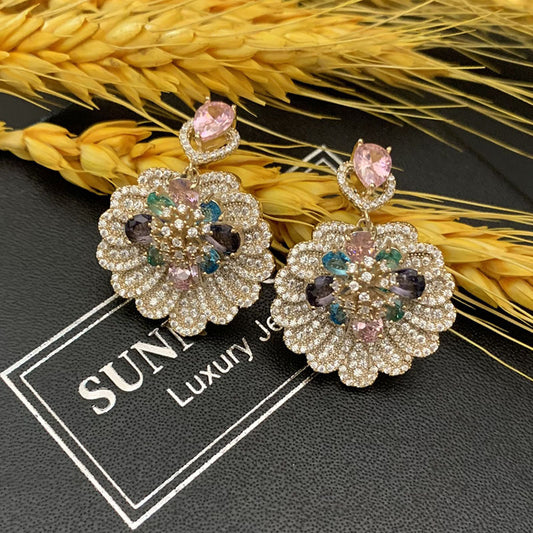 Aretes Florales Brillantes de Diseño Exagerado