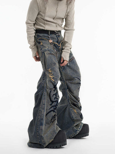 Jeans Vintage Desgastado con Cremallera y Bordados Plisados - Image 9