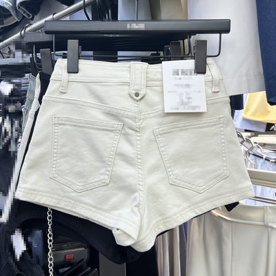 Shorts Denim con Cadena Decorativa - Estilo Fashion - Image 6