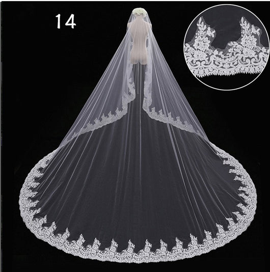 Vestido de Novia Lujo con Cola Larga y Velo de Hada Mágica - Image 39