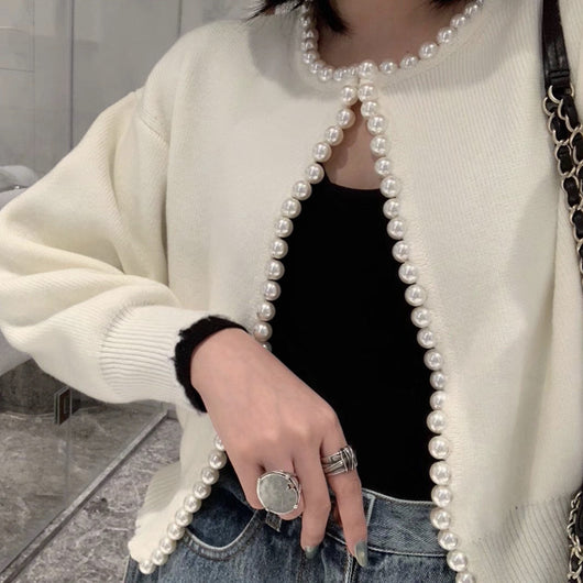 Cardigan de Punto con Detalles de Perlas - Elegancia Versátil - Image 4