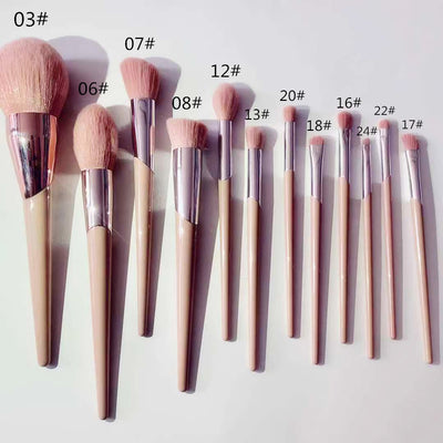 Set de Brochas de Maquillaje Corazón Rosa - Brochas para Sombras - Image 9