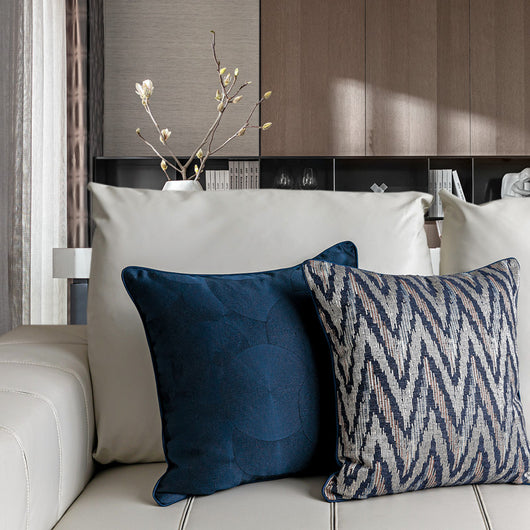 Cojín Minimalista Azul Denim para Sala de Estar Moderna - Image 3