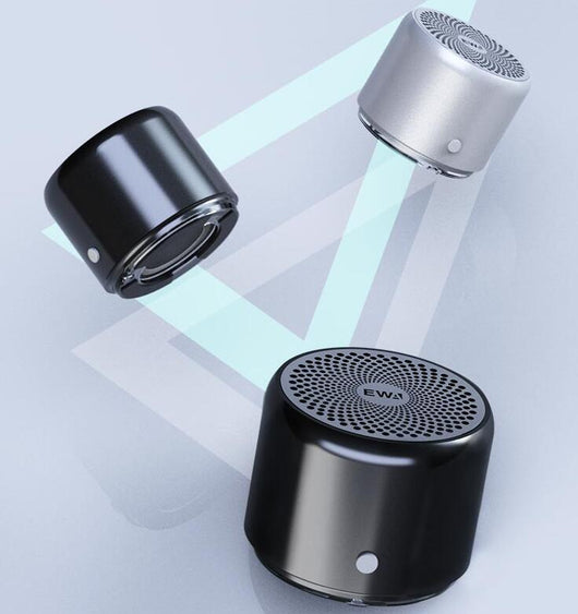 Parlante Bluetooth Portátil EWA A106 Pro con Radiador de Bajos - Image 4