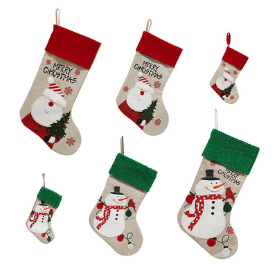 Calcetines Navideños Artesanales de Tela con Decoración Creativa - Image 10
