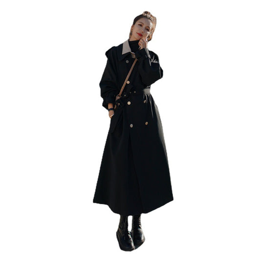 Abrigo Tipo Gabardina Negra Estilo Hong Kong con Caída Elegante - Image 7