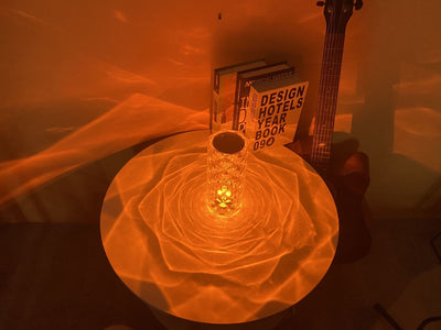 Lámpara LED Rosa Diamante Romántica para Dormitorio y Sala - Image 6