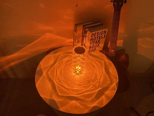 Lámpara LED Rosa Diamante Romántica para Dormitorio y Sala - Image 6