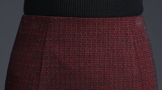 Falda Midi Ajustada Cuadros Rojo con Corte Sirena - Image 12