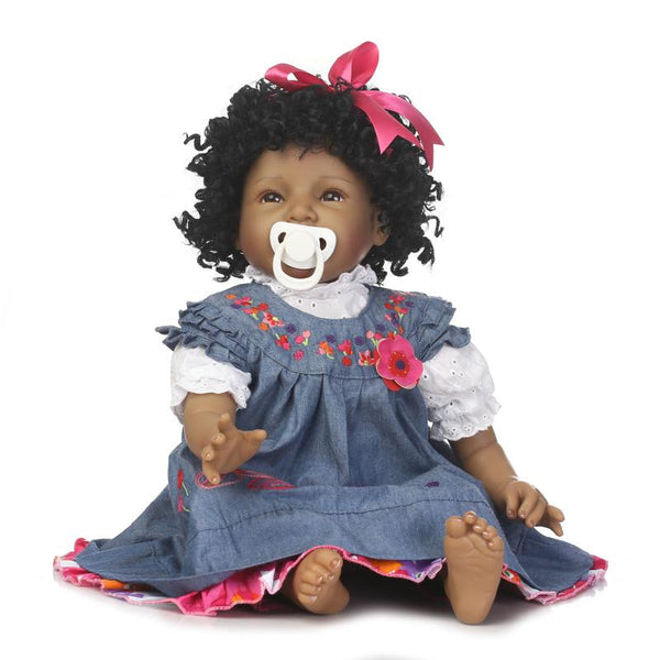 Muñeca de Piel Negra Creativa