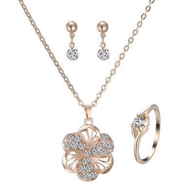 Conjunto de Collar y Aretes de Corazón con Cristales Brillantes - Image 6
