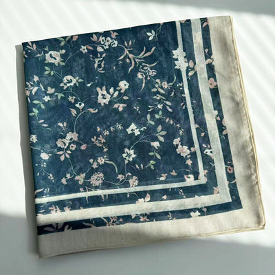 Pañuelo Estampado con Flores Pequeñas - Diseño Clásico - Image 9